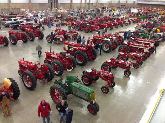 Articulated Tractor shipping and transport